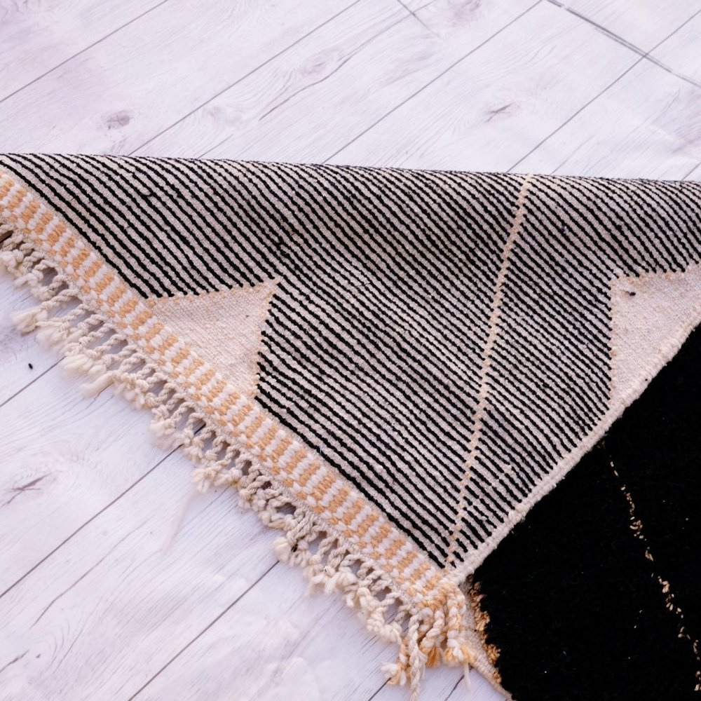 Costum rug - Authentic Moroccan Rug - Picture 7 of 7